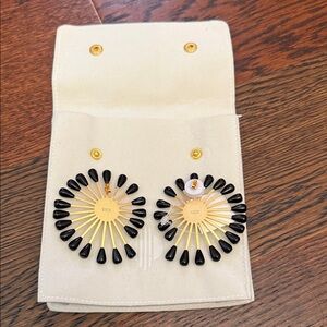 Chic Gold and Black Sunburst Earrings